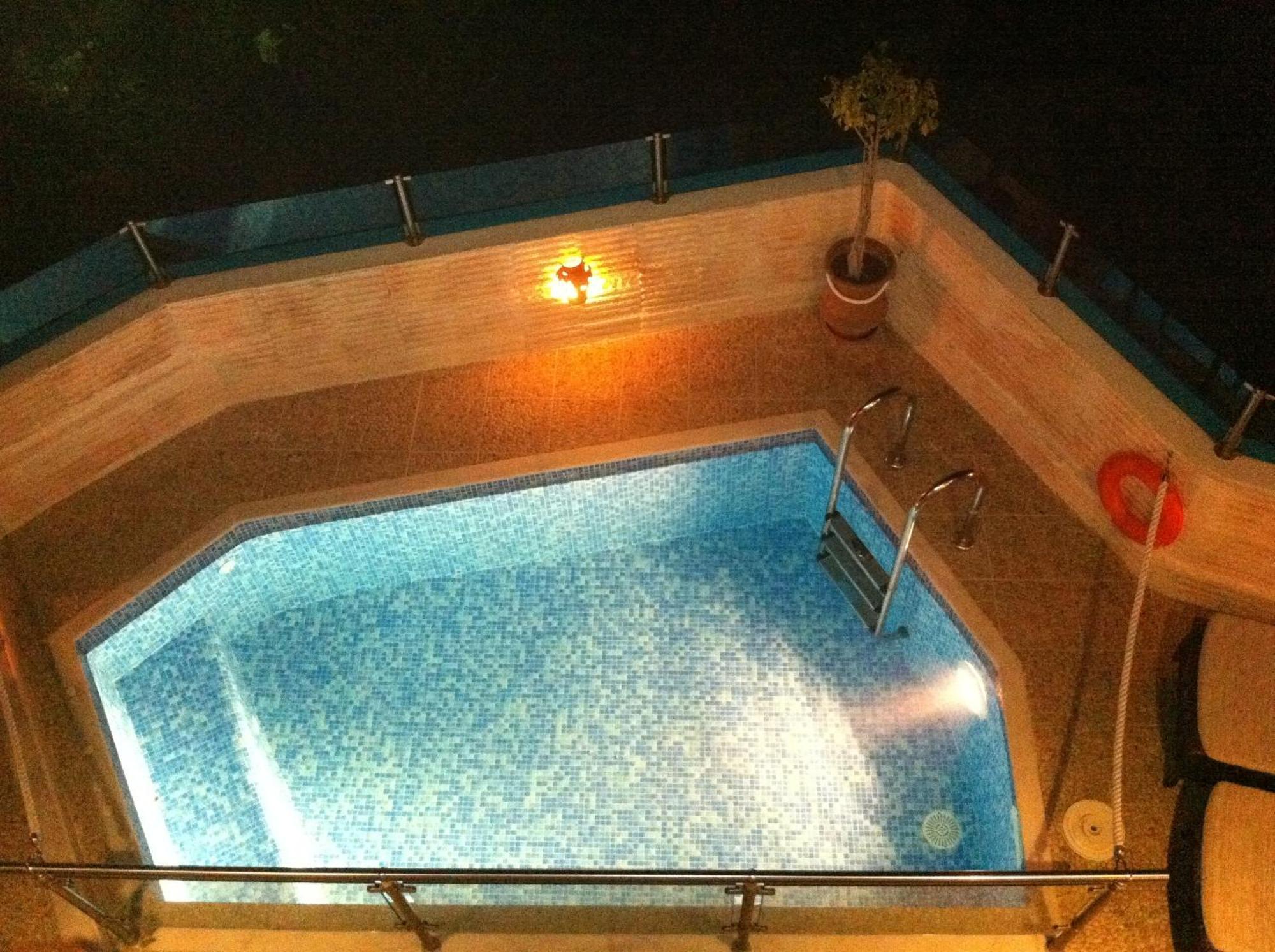 Nectarios Villa - Studios & Suites Adults Only Fira  Exteriör bild