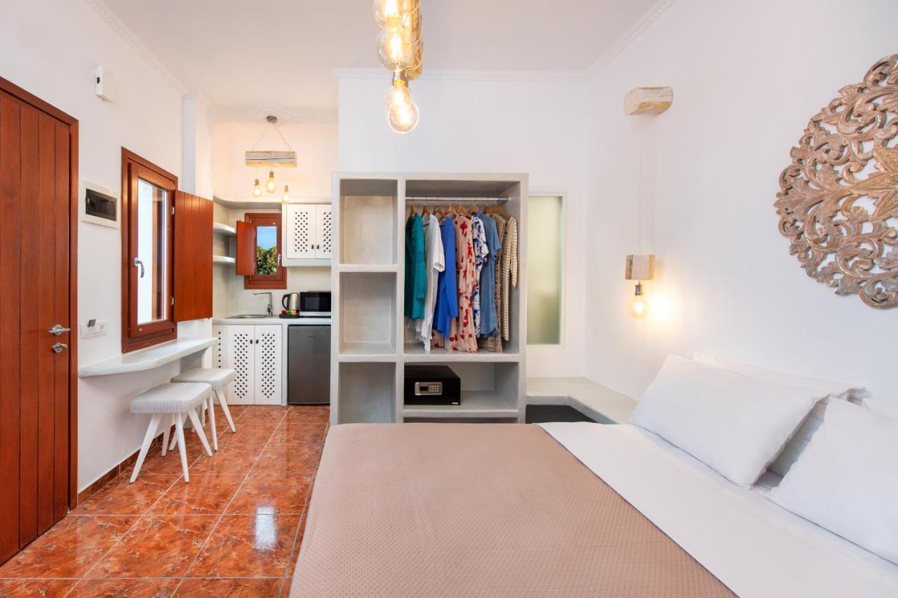 Nectarios Villa - Studios & Suites Adults Only Fira  Exteriör bild