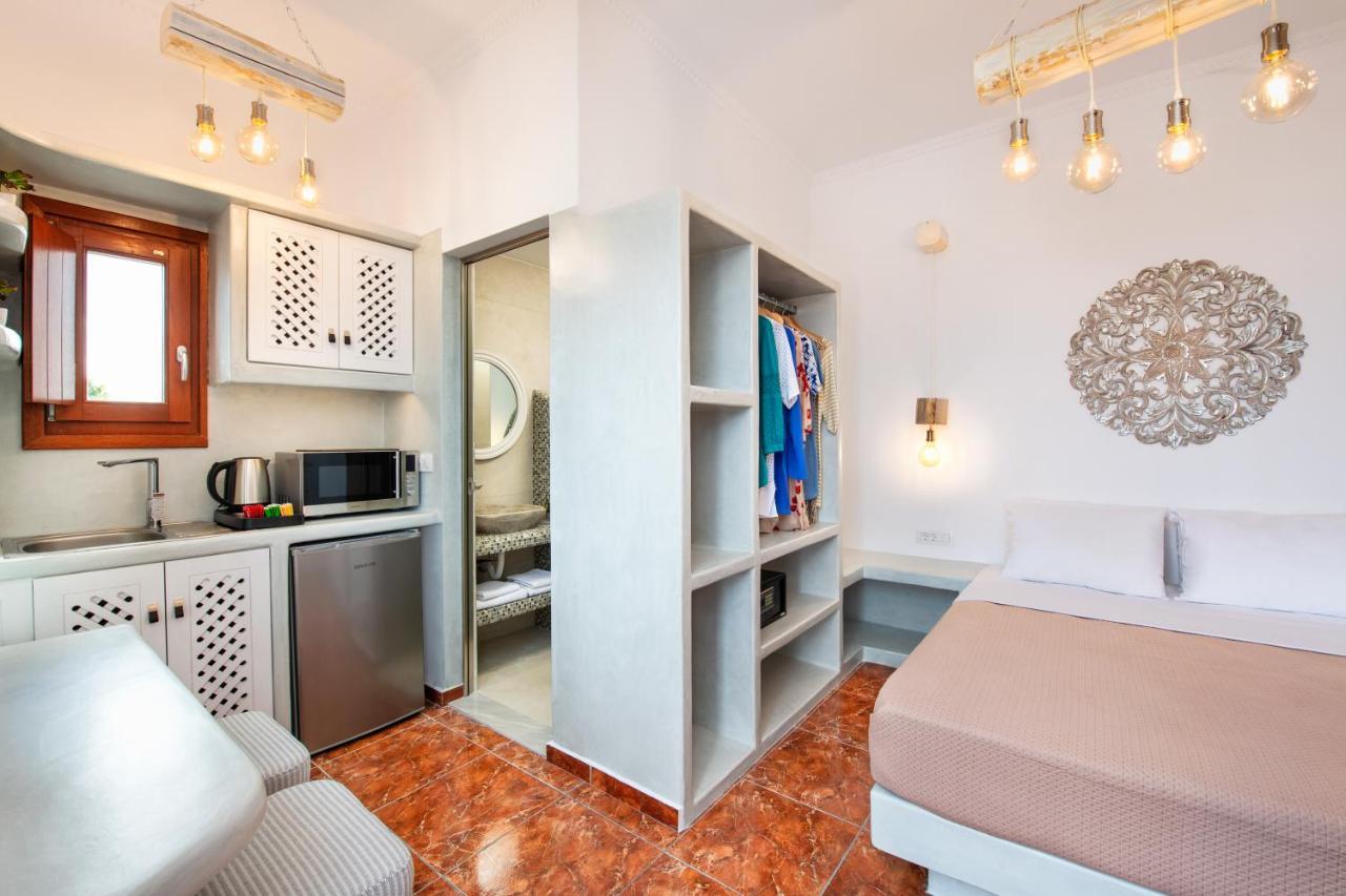 Nectarios Villa - Studios & Suites Adults Only Fira  Exteriör bild